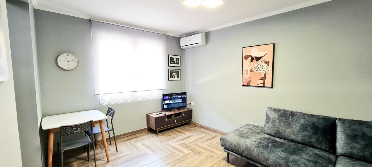 2V1 - 21 Dhjetori Apartment Tirana Exterior foto