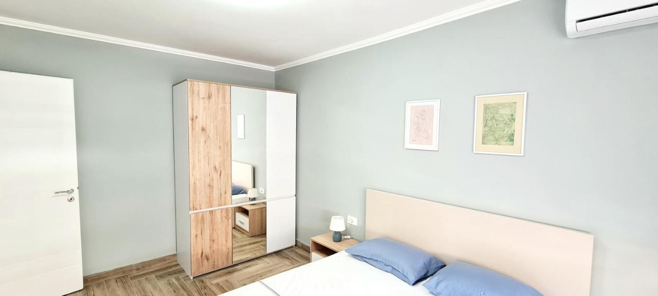 2V1 - 21 Dhjetori Apartment Tirana Exterior foto